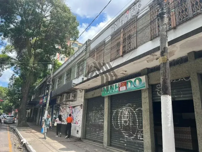 Casa comerciais para alugar, com aproximadamente129 m², 6 salas comerciais, 2 banheiros, c