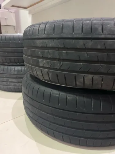 4 PNEUS PARA RODA17- Medidas:195/40/R17 ESTADO DE NOVO!