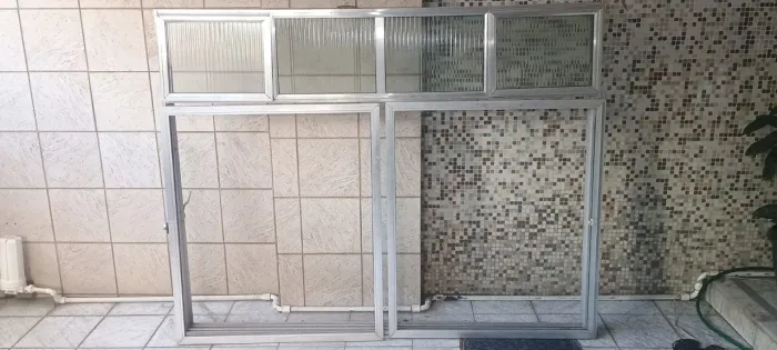 Janela de alumínio