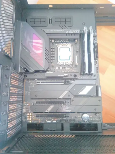 Processador Intel Core i7-13700K, 13ª Geração, 5.4GHz Max Turbo, Cache 30MB, 16 Núcleos