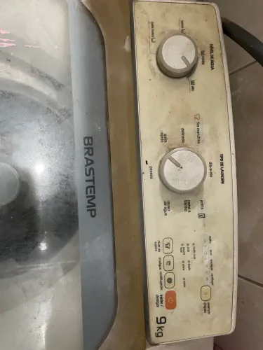Máquina de lavar Brastemp Usada, funcionando todas as programações de lavagem. 
