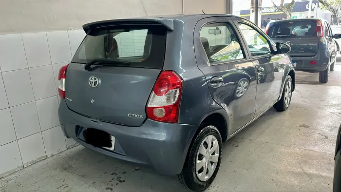 Toyota Etios X 1.3 Flex 16V 5P Mec. 2015