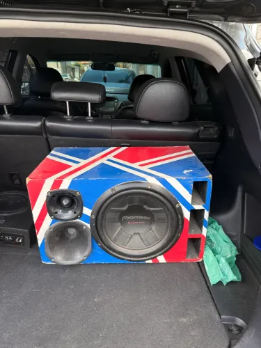Caixa de som trio automotivo