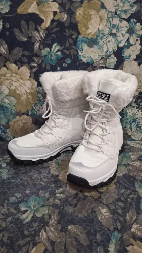 Botas Brancas de Frio Unisex Num 42 Sport Sportsfashion Novo Nunca Usado