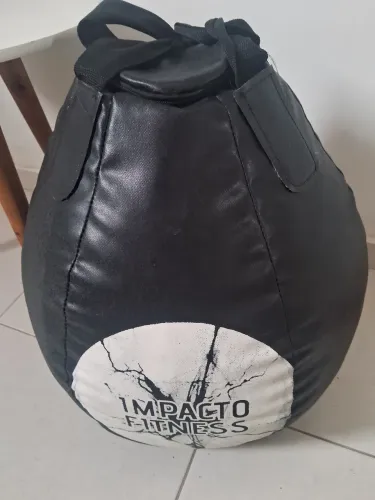 Saco de pancada (GOTA) Com suporte de parede