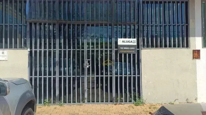 SALA COMERCIAL PARA LOCAÇÃO COM 100M² NA ESTRADA MUNICIPAL DO RONCÁGLIA EM VALINHOS/SP.