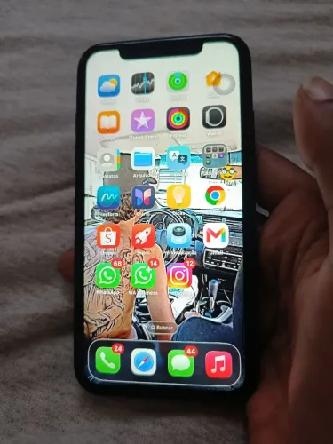 iPhone 11