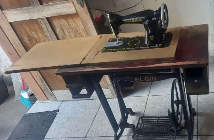 Maquina de costura elgin relíquia