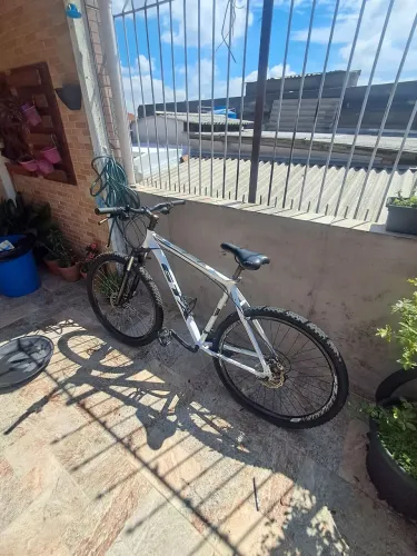 Bike aro 29 em ótimo estado