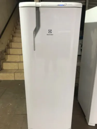 Geladeira Electrolux RFE39 frost free