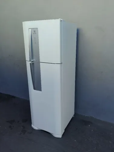 Geladeira Electrolux 382 litros Frost Free