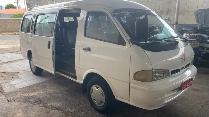 Kia Motors Besta GS Grand 3.0 8V 16L Diesel 2001