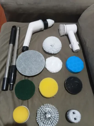 ESCOVA ELÉTRICA DE LIMPEZA E LIMPADOR MULTIUSO