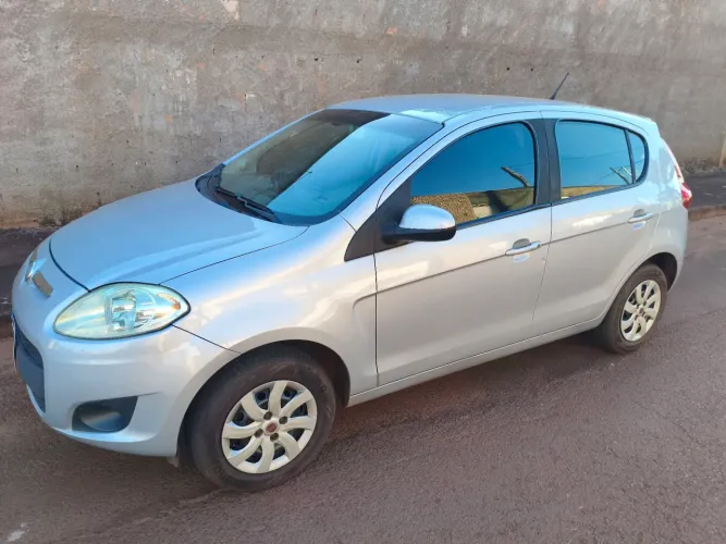 Fiat Palio Attractive 1.0 EVO Fire Flex 8V 5P 2013