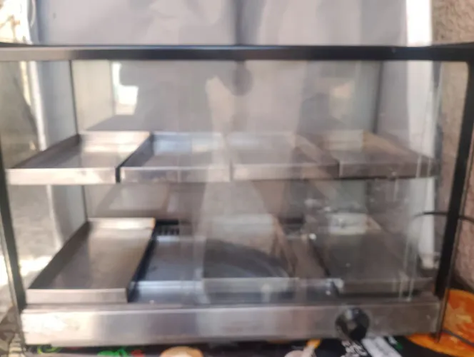 Estufa de 8 bandejas R$ 500