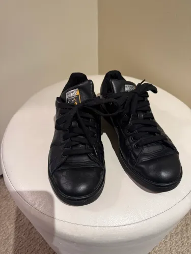 Tênis Adidas