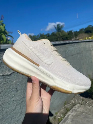 Nike TAM 35 e 38