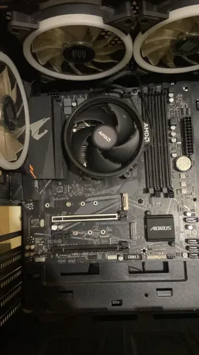 KIT UPGRADE - RYZEN 7 5700X + B550M AORUS ELITE + 16GB CORSAIR