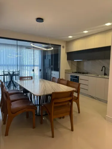 Imóvel para aluguel possui 123 metros quadrados com 3 quartos em Meia Praia - Itapema - SC