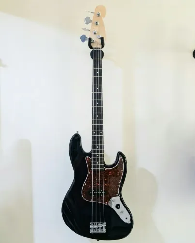 Baixo Jazz Bass 4 Cordas Novo Regulado Cap Fender shape Fender