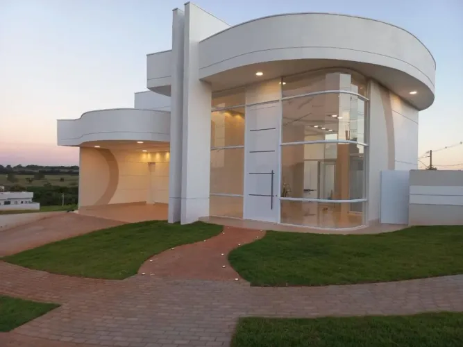 Casa à venda em Nova Odessa, Jardim Residencial Fibra, com 3 quartos, com 230 m²