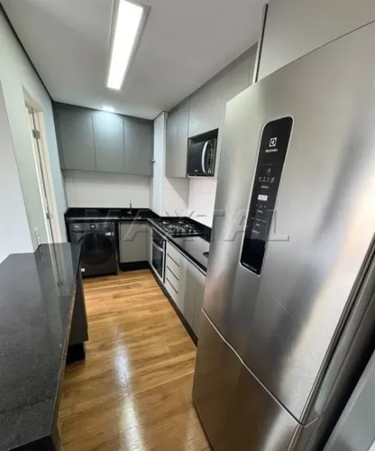 Apartamento na parada inglesa com 2 dormitórios, sendo 1 suíte, com armários planejados.