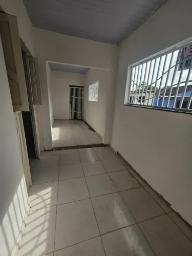 Alugo Casa Ampla na Zona Norte
