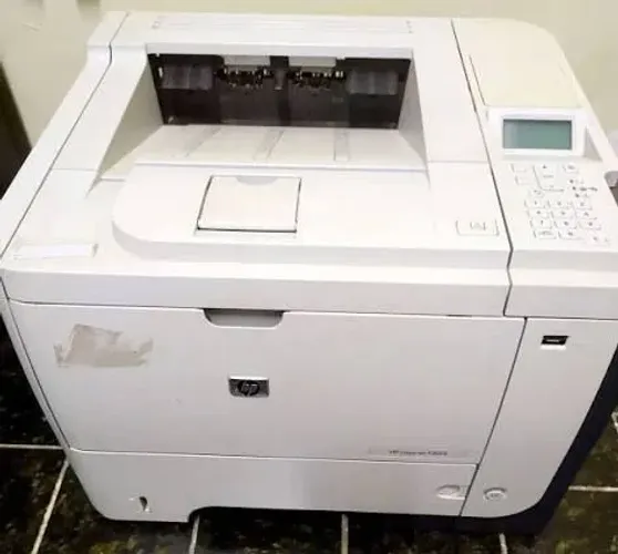 Impressora Laser Duplex automático Hp P3015 USB e Rede Toner p/ 12000 impressões 