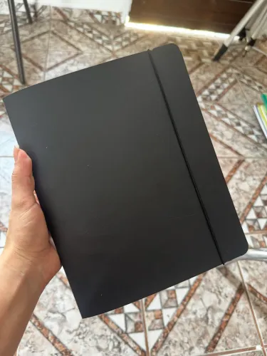 Fichário preto compacto