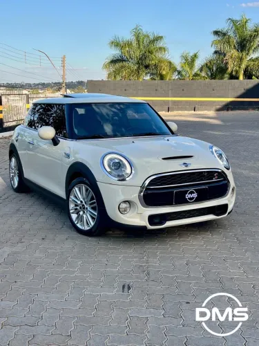 Mini Cooper S 2.0 Turbo 16V 3P Aut. 2015