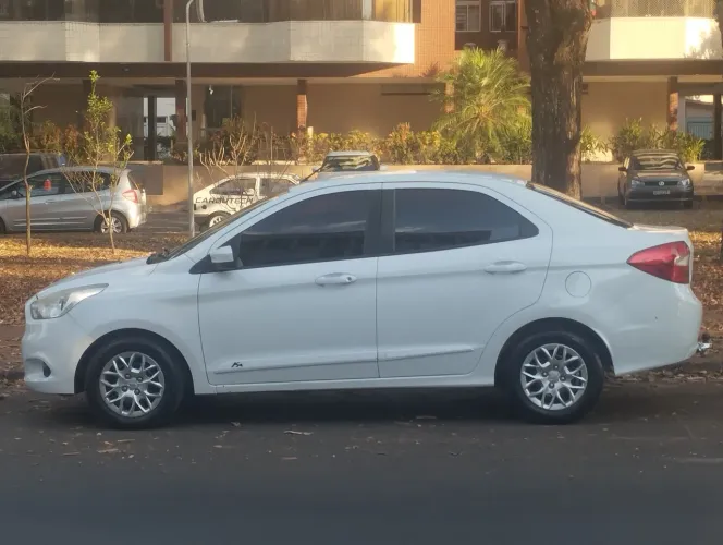 Ford KA+ Sedan 1.5 16V Flex 4P 2015