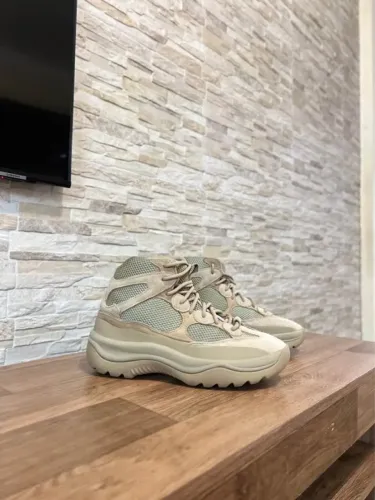 Tênis Yeezy Desert Boot Rock - 42BR