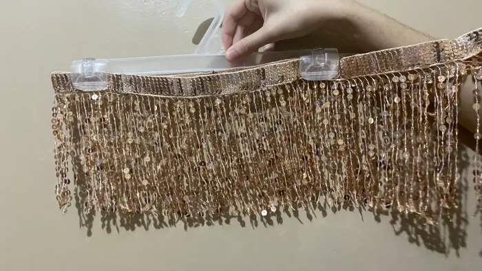 Fio de lantejoula para saia