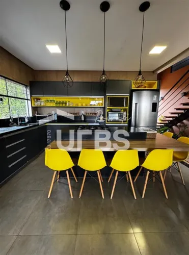 Casa no Condomínio Recanto da Mata| 280m² | 4 Quartos | 2 Suítes| Bela vista de Goiás