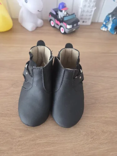 Bota Infantil Bebê Preta Nº 19 - Semi-nova