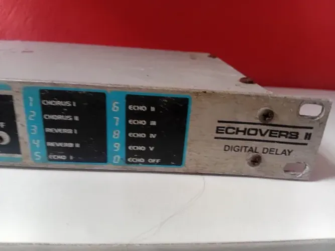 Maquina se efeitos, echoverb 2. Delay Chorus,reverb etc