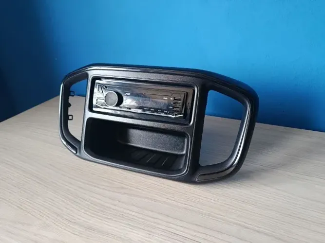 MOLDURA ORIGINAL STRADA 2023 + RÁDIO