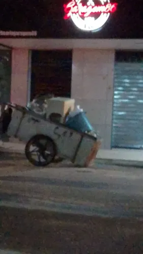 Vendo carrinho para reciclagem