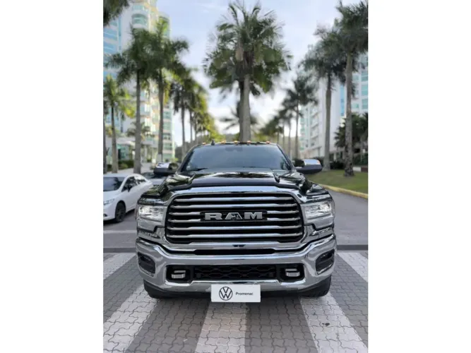 Ram 3500 Limited Longhorn 6.7 TB CD Diesel 2022