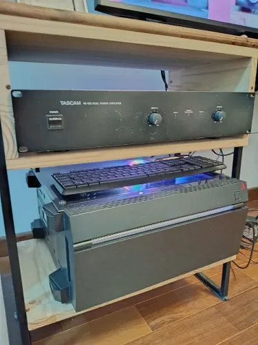 Amplificador Tascam PA 150