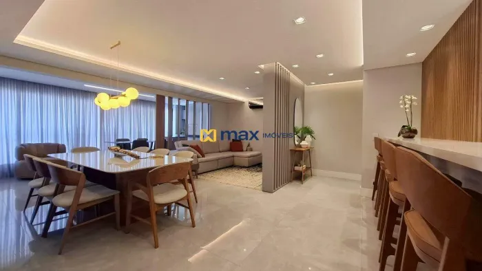 Excelente apartamento amplo semi mobiliado com 2 suítes e 1 demi suíte à venda no bairro F