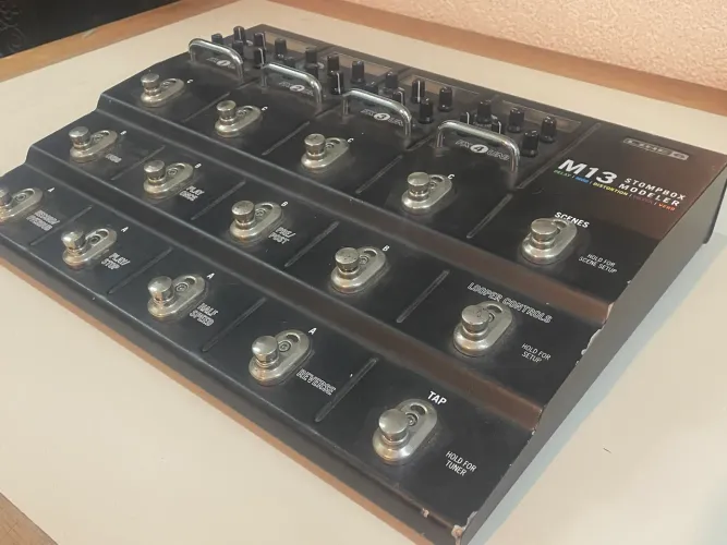 Pedaleira M13 Line 6