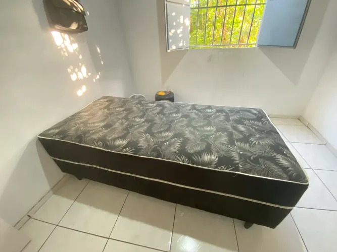 Vendo cama solteiro urgente 