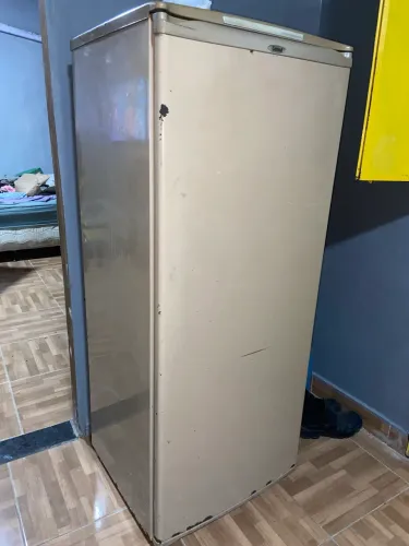 vendendo essa geladeira em ótimo estado funcionando tudo perfeitamente
