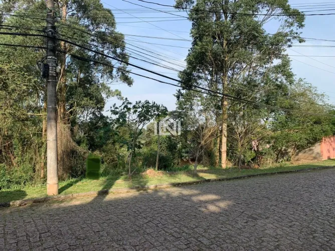 Terreno à venda no condomínio Granja Viana II