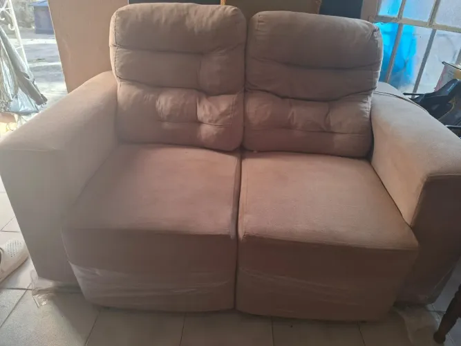 Sofá retrátil de 2 lugares