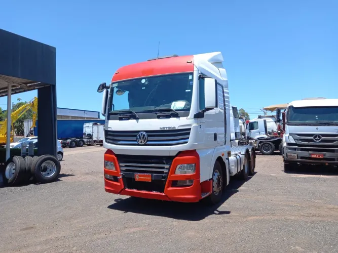 Volkswagen 29.520 Meteor 29.520 6x4 2p (diesel)(E5) 2022/2023 Vamos Seminovos Regente Feij