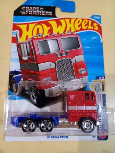 Hot Wheels Transformers Optimus Prime