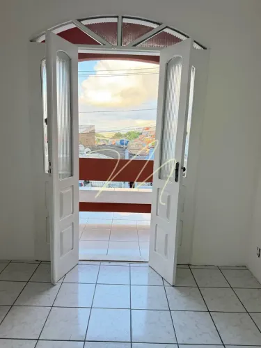 Apartamento 3 quartos no 1º andar na avenida Brasil , Conquista, Ilhéus, BA