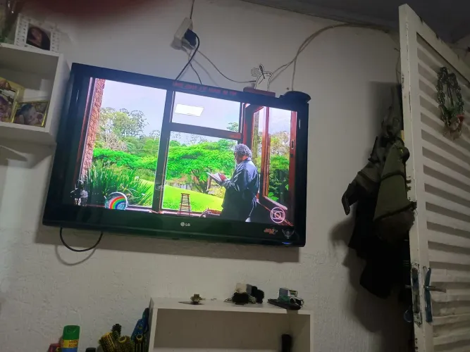 Vendo tv LG funcionando perfeitamente 